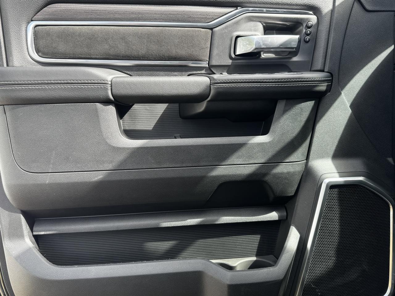 2025 Ram 2500 Laramie Night Edition Crew Cab 4x4 | Cummins Diesel | Leather | Heated Vented Seats | Sunroof Redwater AB