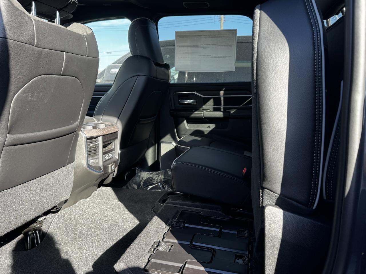 2025 Ram 2500 Laramie Night Edition Crew Cab 4x4 | Cummins Diesel | Towing | NAV | Leather | Sunroof Redwater AB