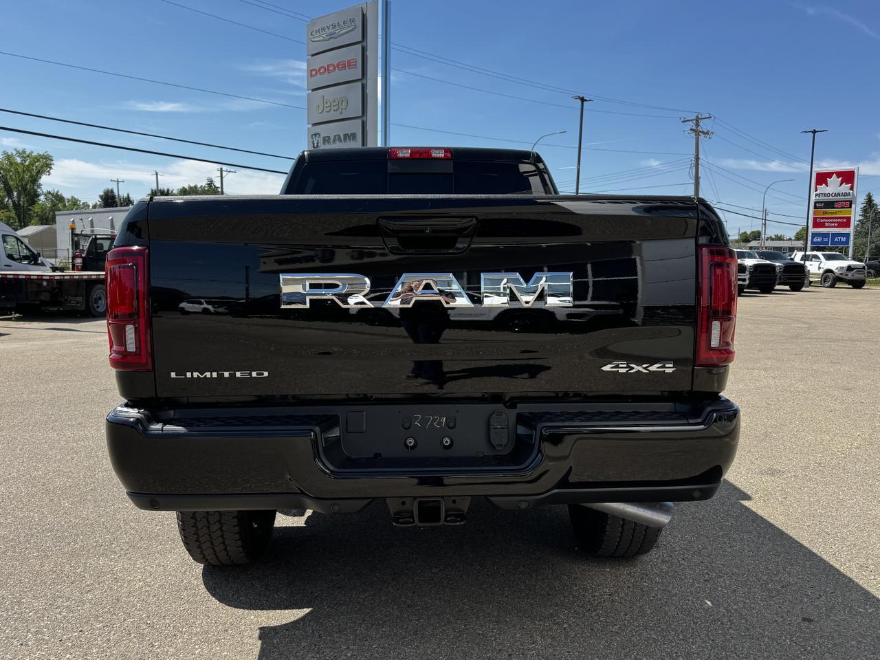 2025 Ram 2500 Limited Crew Cab 4x4 | Cummins Diesel | Heated Seats | Remote Start | Towing Redwater AB