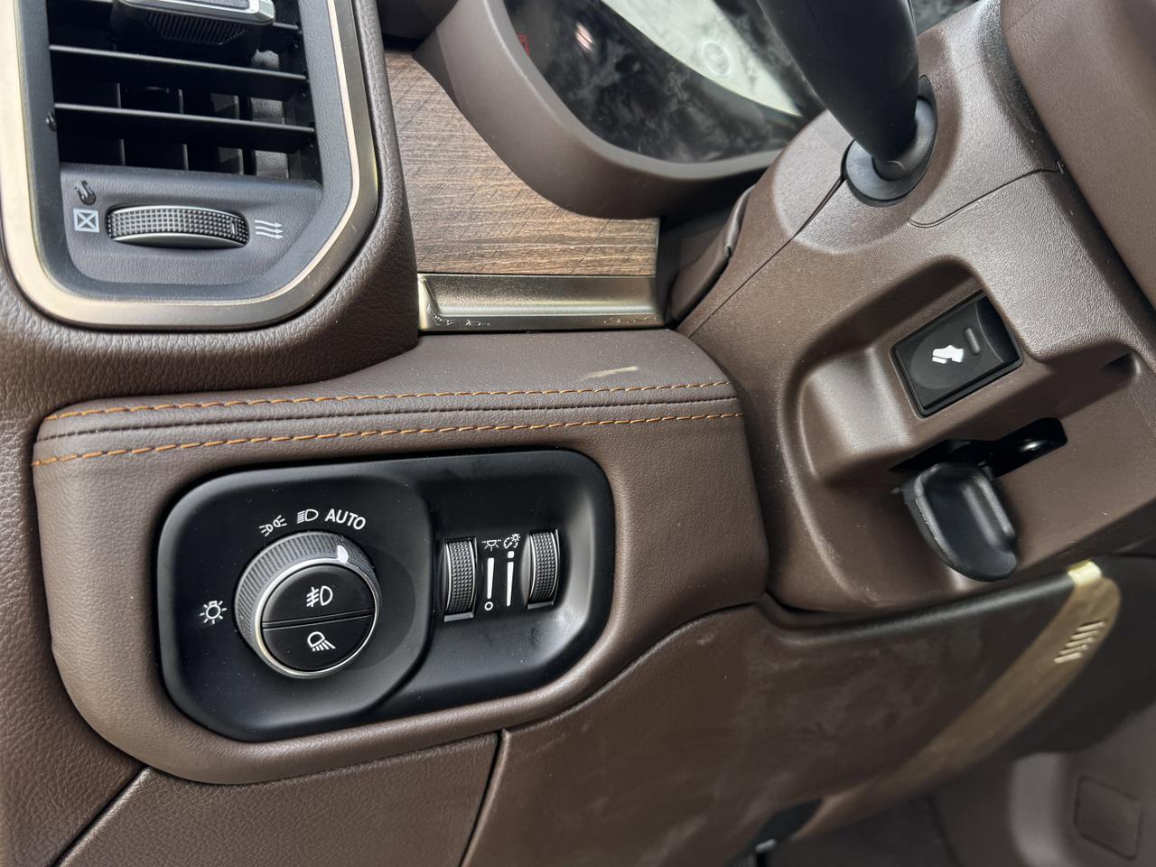 2025 Ram 2500 Limited Longhorn Crew Cab 4x4 | Cummins Diesel | Leather | Towing | Sunroof | Heated Vented Seats Redwater AB