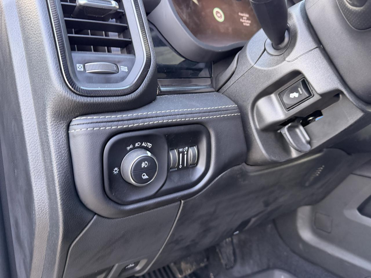 2025 Ram 2500 Power Wagon Crew Cab 4x4 | HEMI V8 | NAV | Heated Seats | Backup Camera | Tow Package Redwater AB