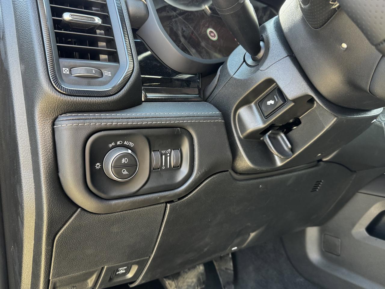 2025 Ram 2500 Power Wagon Crew Cab 4x4 | HEMI V8 HD | Leather | Sunroof | Sport Hood Redwater AB