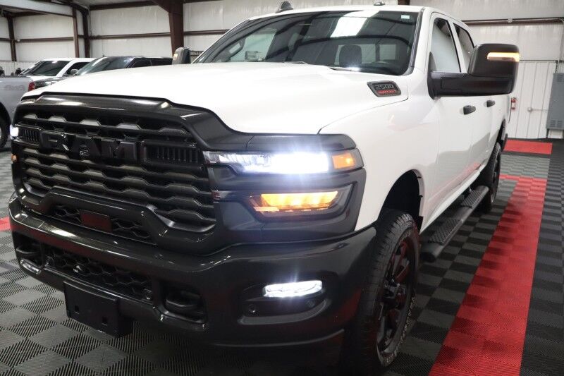 2025 Ram 2500 Tradesman 6.4L V8 Hemi 12in GPS Camera FREE WARRANTY Arlington TX
