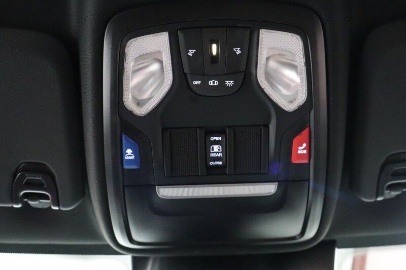 2025 Ram 2500 Tradesman 6.4L V8 Hemi 12in GPS Camera FREE WARRANTY Arlington TX