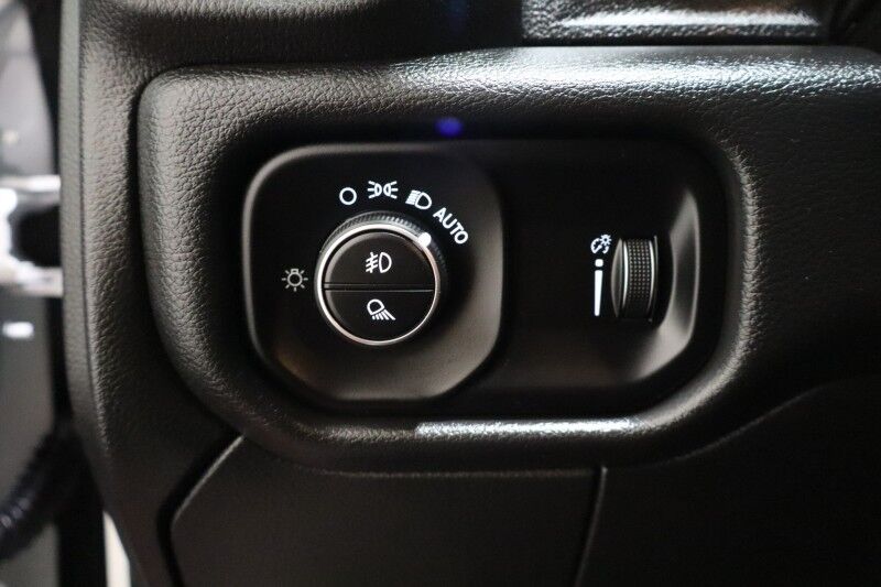 2025 Ram 2500 Tradesman 6.4L V8 Hemi 12in GPS Camera FREE WARRANTY Arlington TX