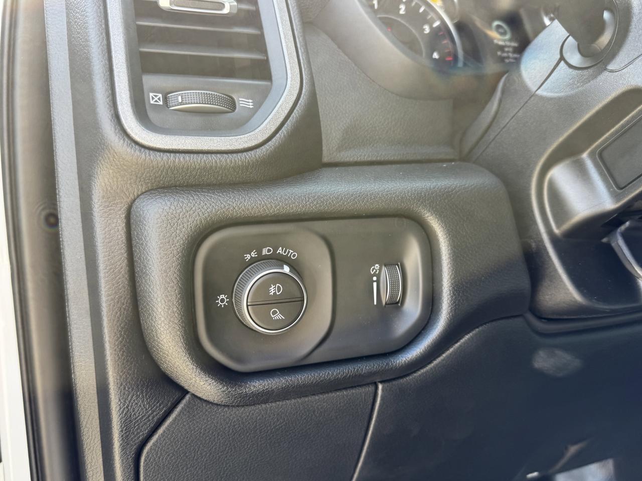 2025 Ram 2500 Tradesman Crew Cab 4x4 | Cummins Diesel | Front Bench | Towing | Chrome Redwater AB