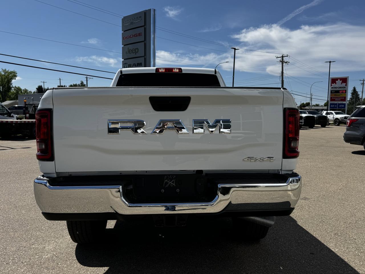 2025 Ram 2500 Tradesman Crew Cab 4x4 | Cummins Diesel | Front Bench | Towing | Chrome Redwater AB