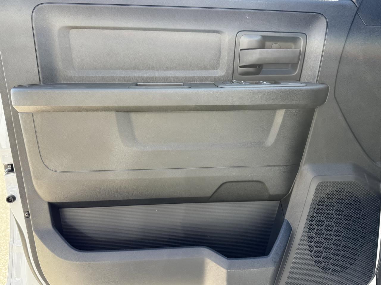 2025 Ram 2500 Tradesman Crew Cab 4x4 | Cummins Diesel | Front Bench | Towing | Chrome Redwater AB