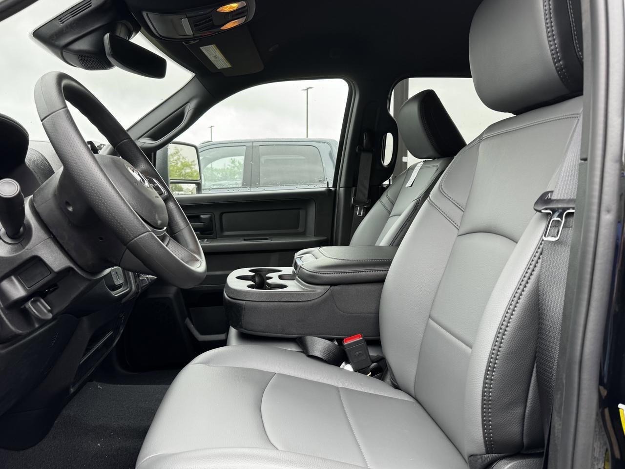 2025 Ram 2500 Tradesman Crew Cab 4x4 | Cummins Diesel | Front Bench | Towing | NAV | Backup Camera Redwater AB
