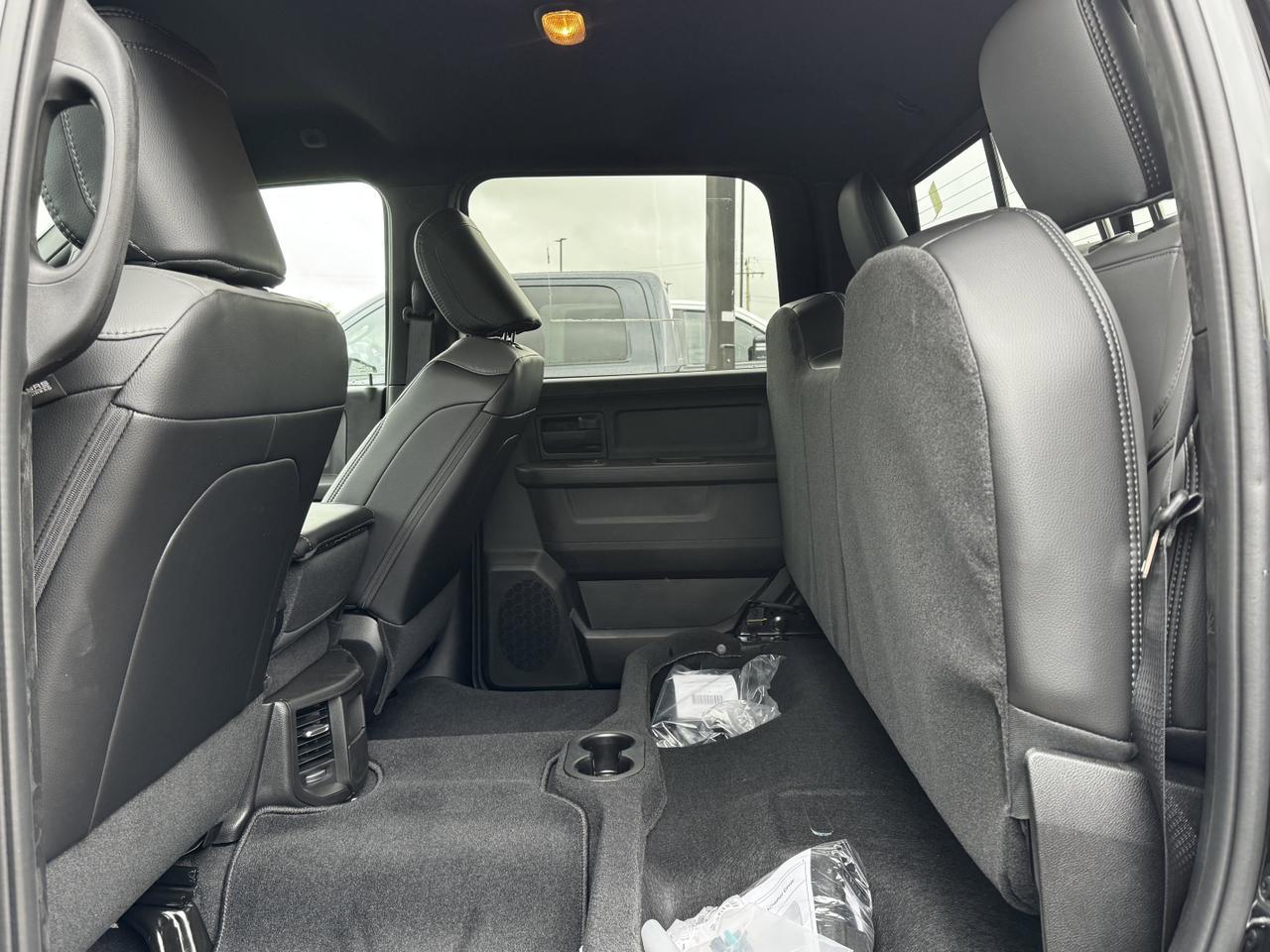 2025 Ram 2500 Tradesman Crew Cab 4x4 | Cummins Diesel | Front Bench | Towing | NAV | Backup Camera Redwater AB