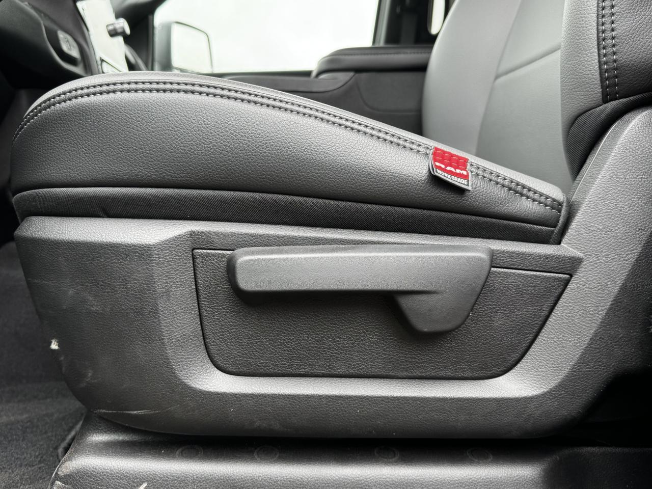 2025 Ram 2500 Tradesman Crew Cab 4x4 | Cummins Diesel | Front Bench | Towing | NAV | Backup Camera Redwater AB