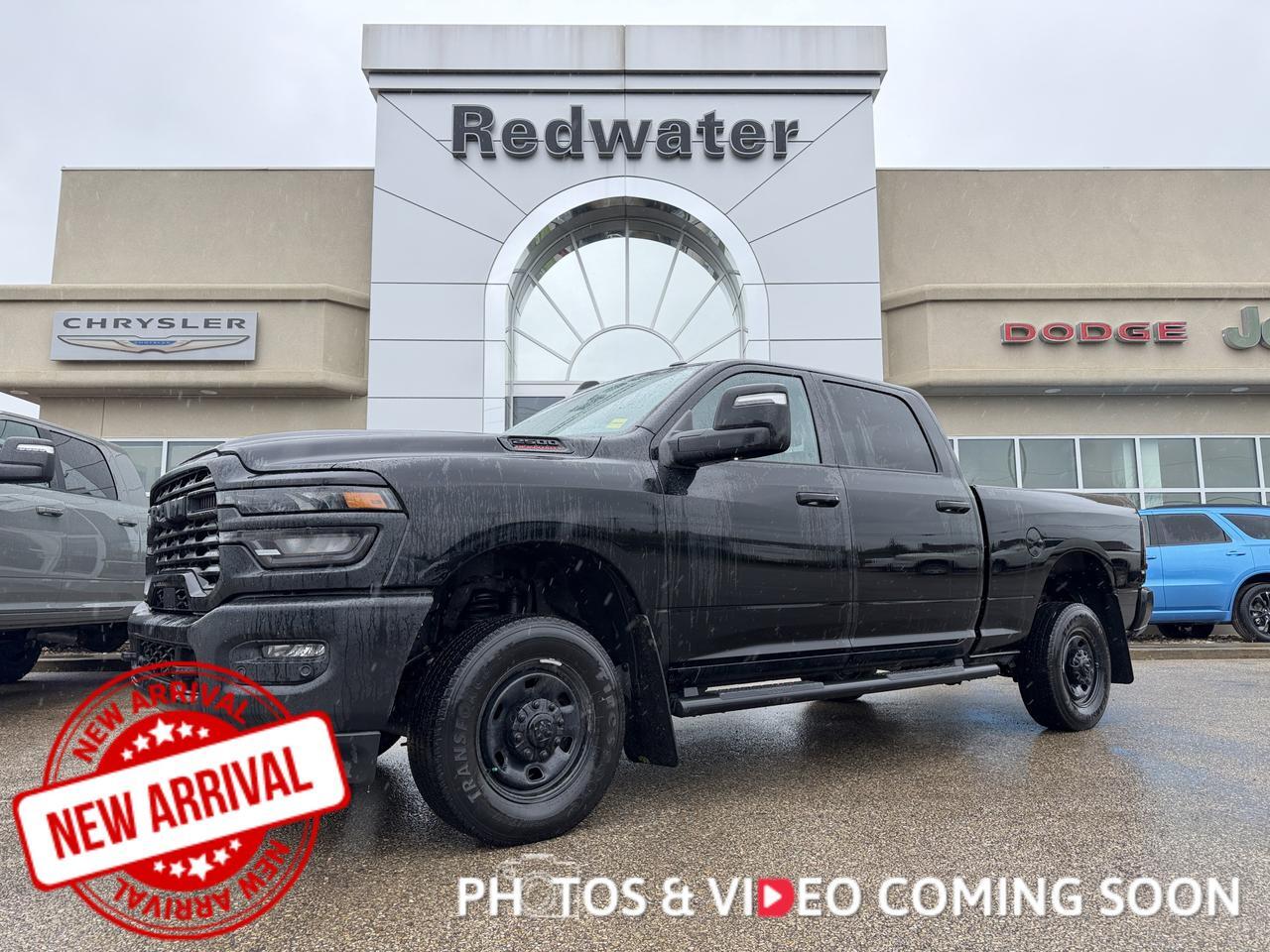 2025 Ram 2500 Tradesman Crew Cab 4x4 | HEMI V8 | Low KMs | 12IN Touchscreen | NAV | Backup Camera