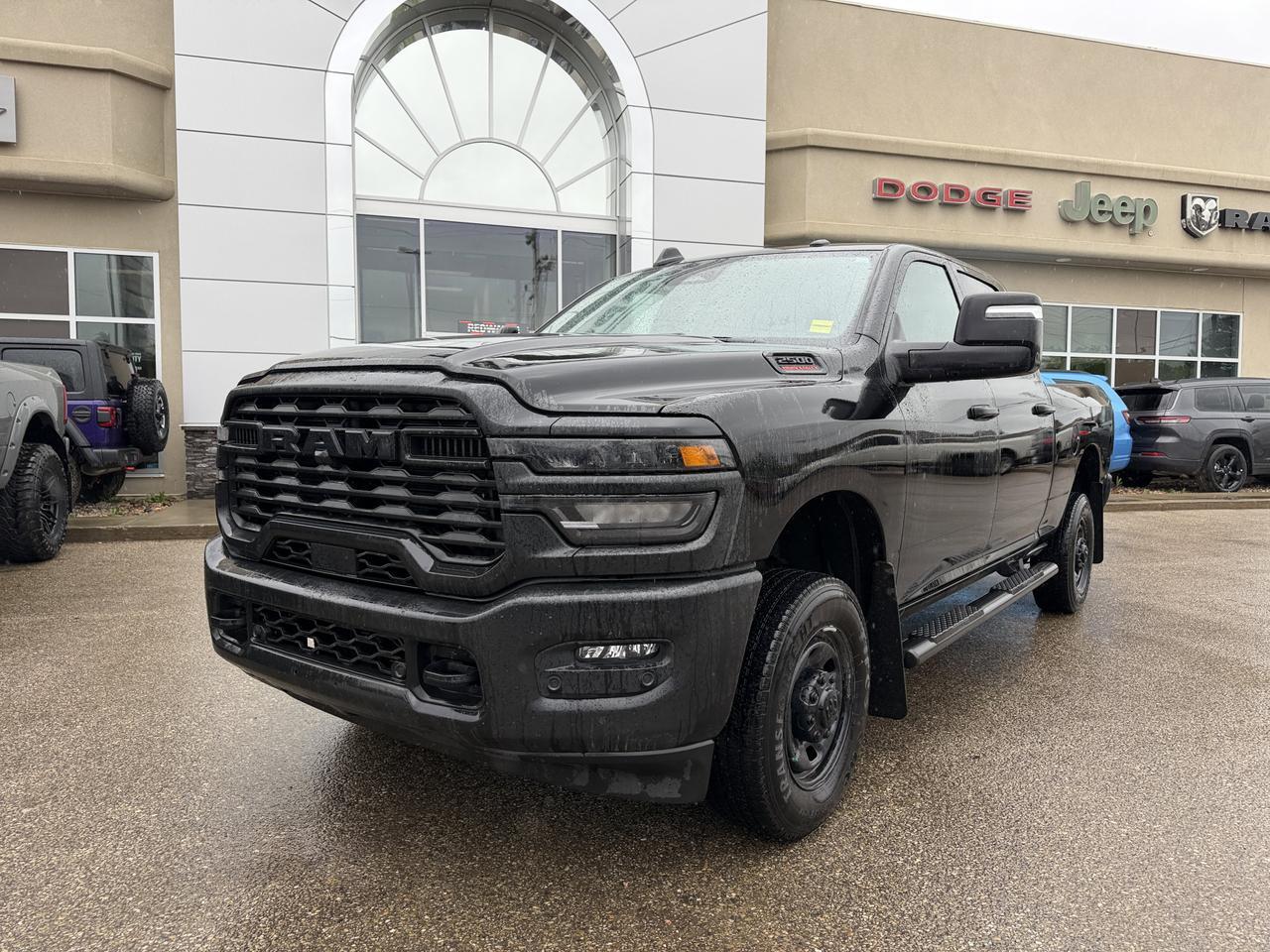 2025 Ram 2500 Tradesman Crew Cab 4x4 | HEMI V8 | Low KMs | 12IN Touchscreen | NAV | Backup Camera Redwater AB