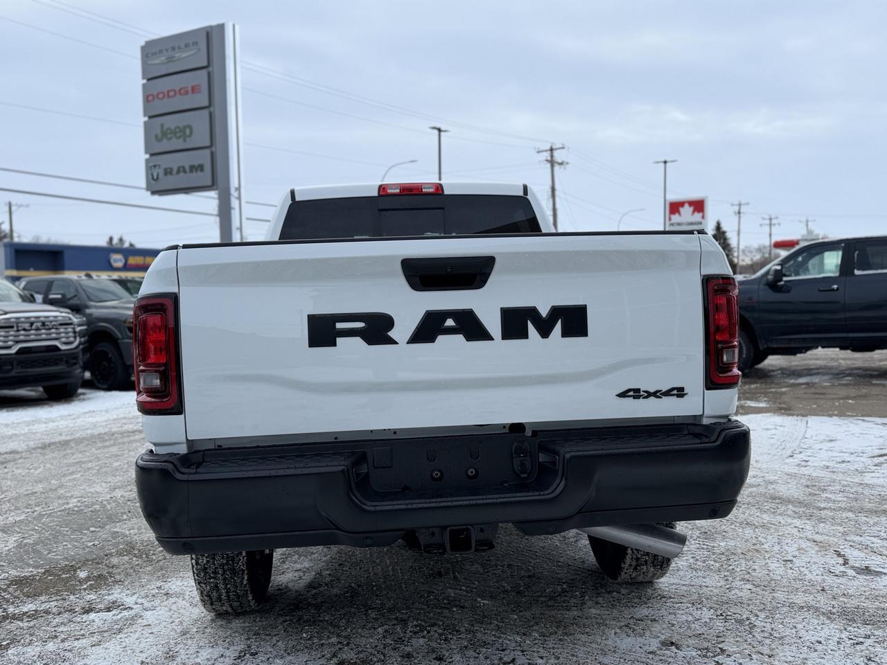 2025 Ram 2500 Tradesman Crew Cab 4x4 | HO Cummins Diesel | Tow Package | NAV | Bright White Redwater AB