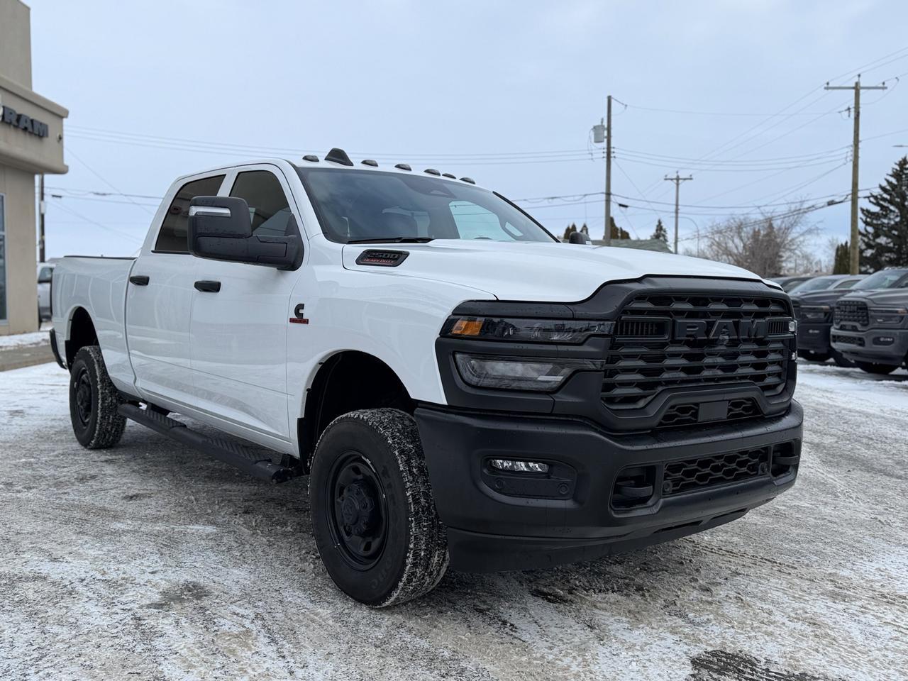 2025 Ram 2500 Tradesman Crew Cab 4x4 | HO Cummins Diesel | Tow Package | NAV | Bright White Redwater AB