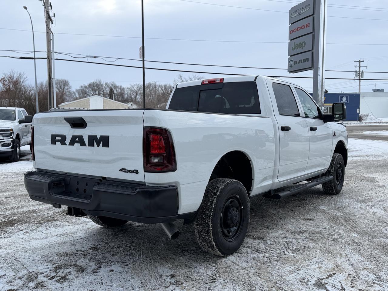 2025 Ram 2500 Tradesman Crew Cab 4x4 | HO Cummins Diesel | Tow Package | NAV | Bright White Redwater AB
