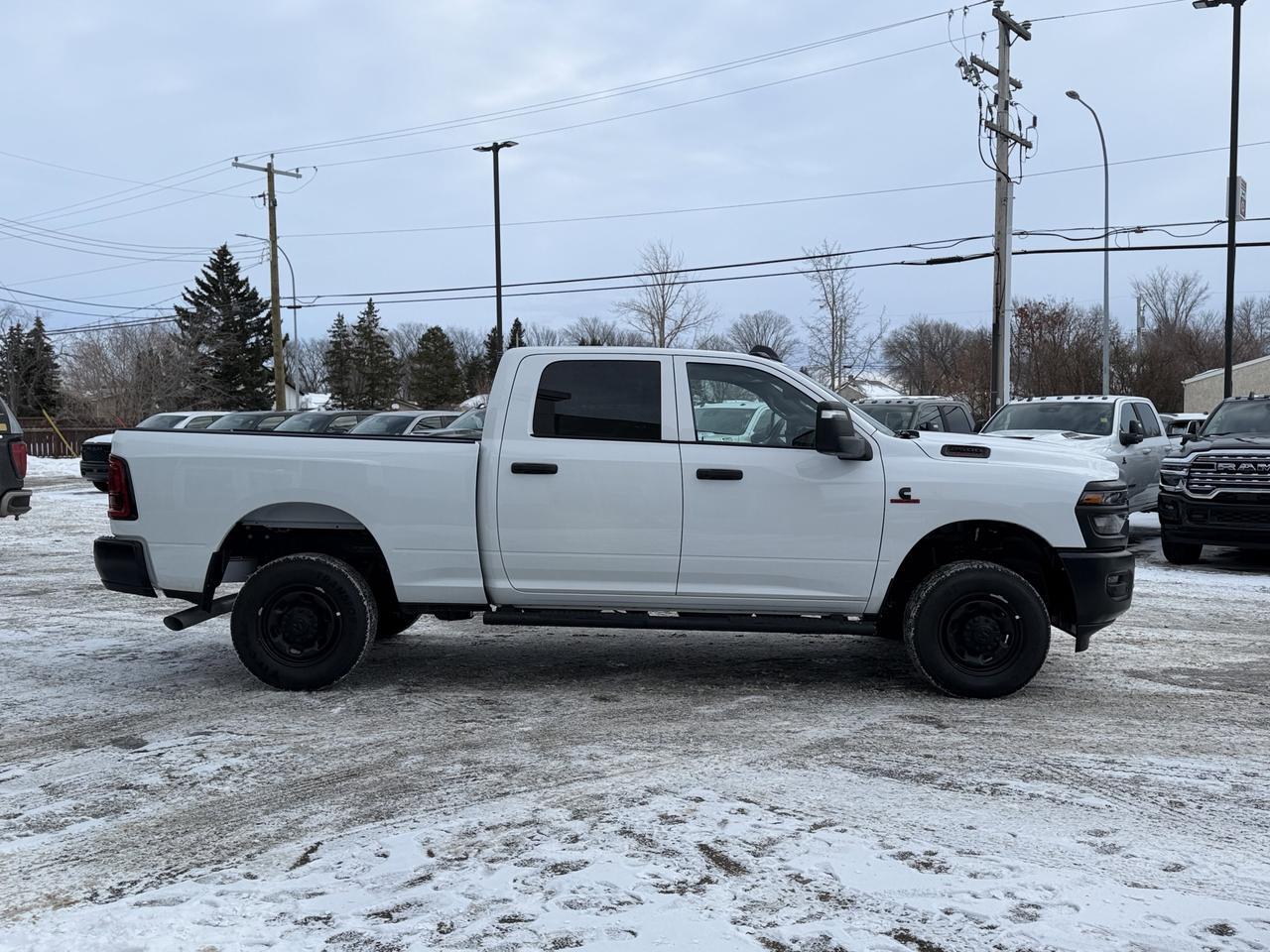 2025 Ram 2500 Tradesman Crew Cab 4x4 | HO Cummins Diesel | Tow Package | NAV | Bright White Redwater AB