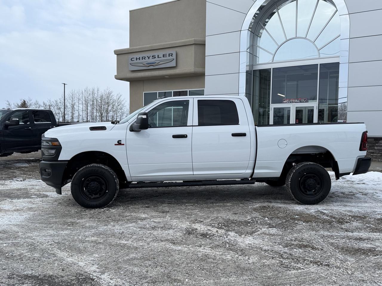 2025 Ram 2500 Tradesman Crew Cab 4x4 | HO Cummins Diesel | Tow Package | NAV | Bright White Redwater AB