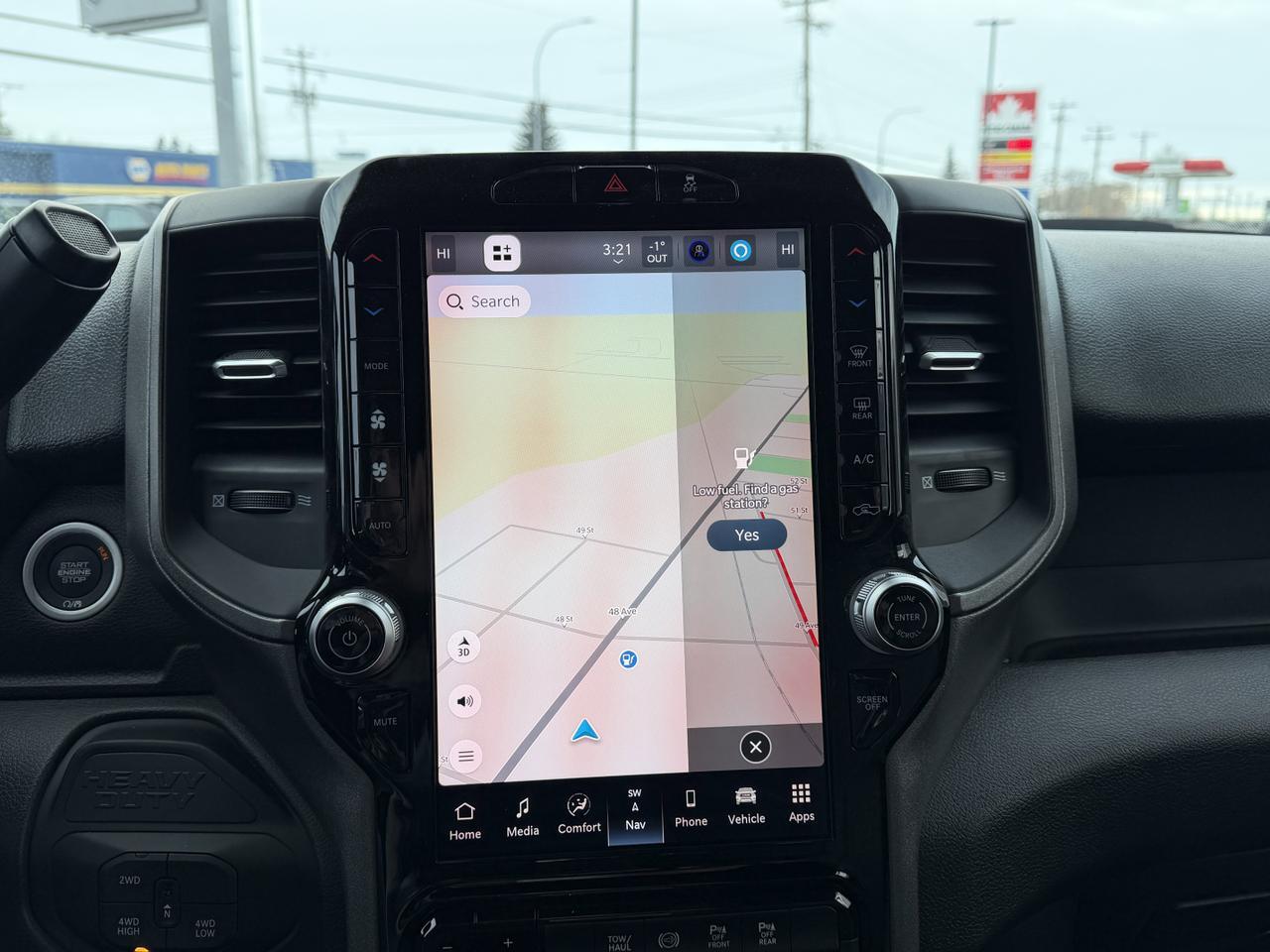 2025 Ram 2500 Tradesman Crew Cab 4x4 | HO Cummins Diesel | Tow Package | NAV | Bright White Redwater AB