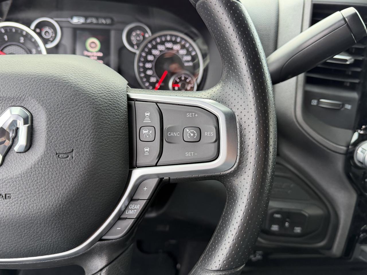 2025 Ram 2500 Tradesman Crew Cab 4x4 | HO Cummins Diesel | Tow Package | NAV | Bright White Redwater AB