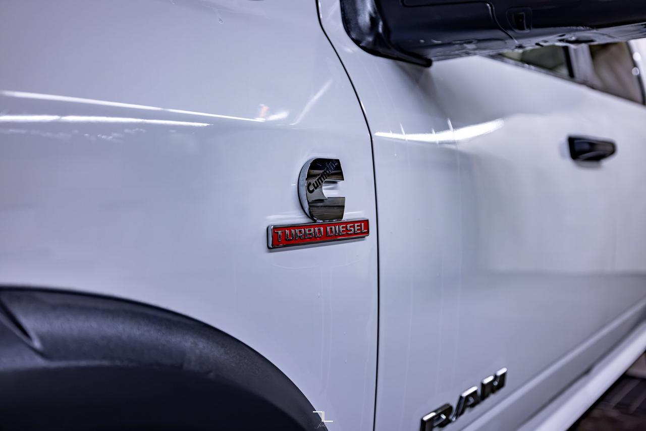 2025 Ram 3500 4x4 Crew Cab Big Horn Cab & Chassis Diesel Nav Red Deer AB