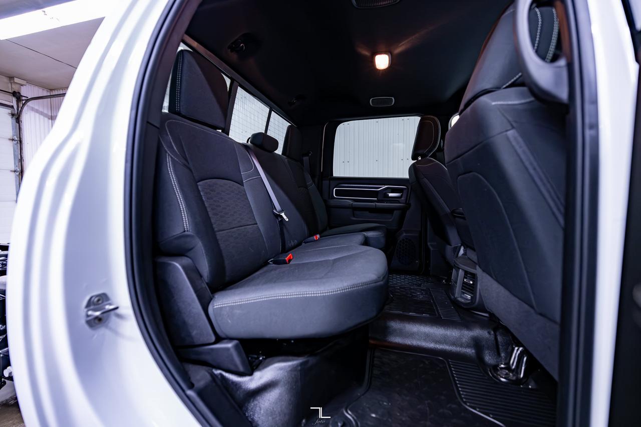 2025 Ram 3500 4x4 Crew Cab Big Horn Cab & Chassis Diesel Nav Red Deer AB