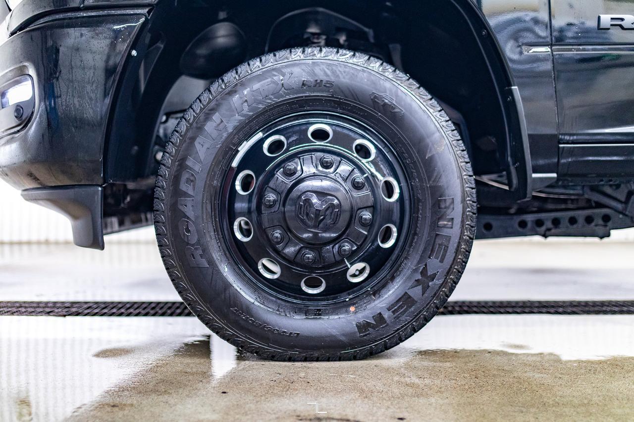 2025 Ram 3500 4x4 Crew Cab Big Horn Night Dually Diesel Nav Red Deer AB