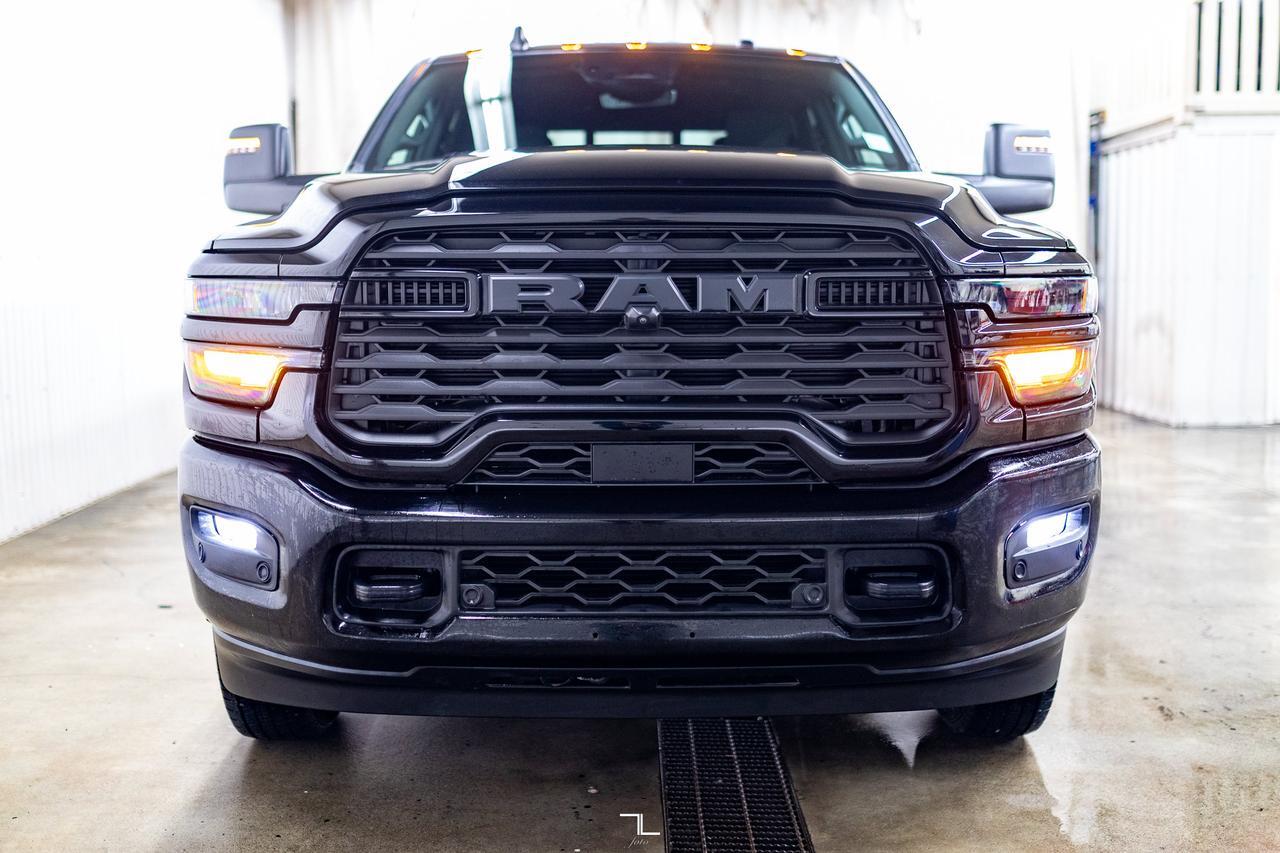 2025 Ram 3500 4x4 Crew Cab Big Horn Night Edition Dually Diesel Nav Red Deer AB