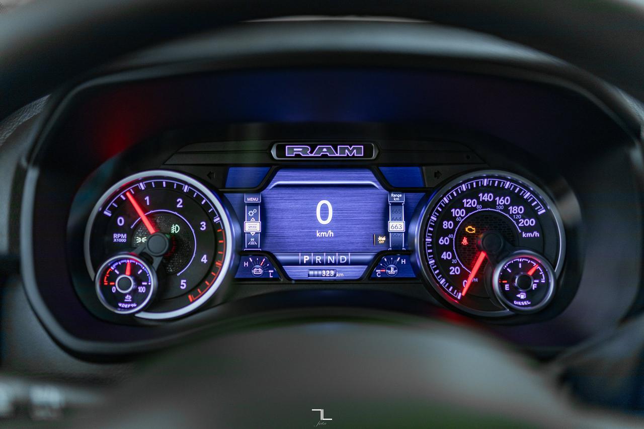 2025 Ram 3500 4x4 Crew Cab & Chassis Big Horn Dually Diesel Nav Red Deer AB