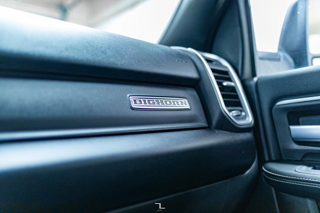 2025 Ram 3500 4x4 Crew Cab & Chassis Big Horn Dually Diesel Nav Red Deer AB