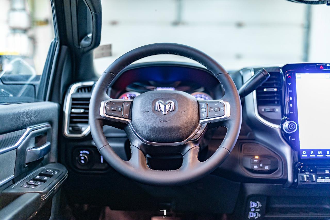 2025 Ram 3500 4x4 Crew Cab & Chassis Big Horn Dually Diesel Nav Red Deer AB