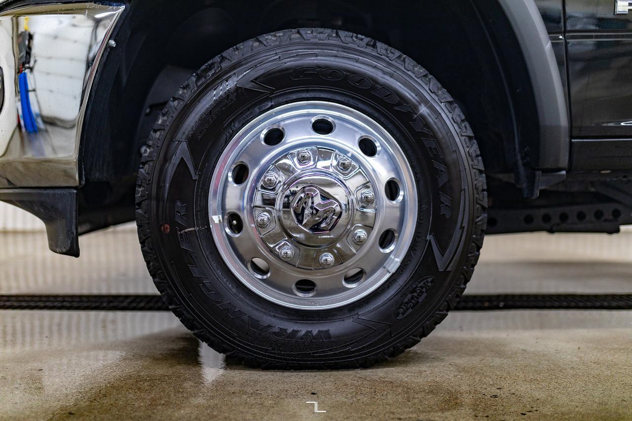 2025 Ram 3500 4x4 Crew Cab & Chassis Big Horn Dually Diesel Nav Red Deer AB