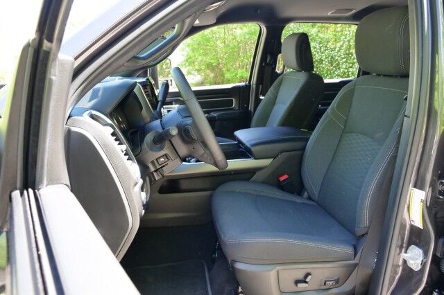 2025 Ram 3500 Big Horn 4X4 / Level 2 Plus Equipment / HO Diesel! High Point NC