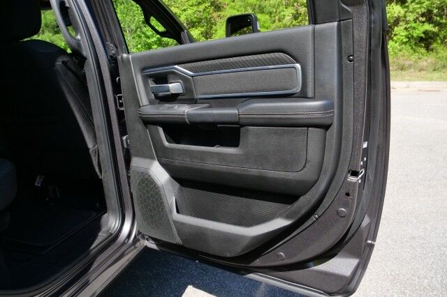 2025 Ram 3500 Big Horn 4X4 / Level 2 Plus Equipment / HO Diesel! High Point NC