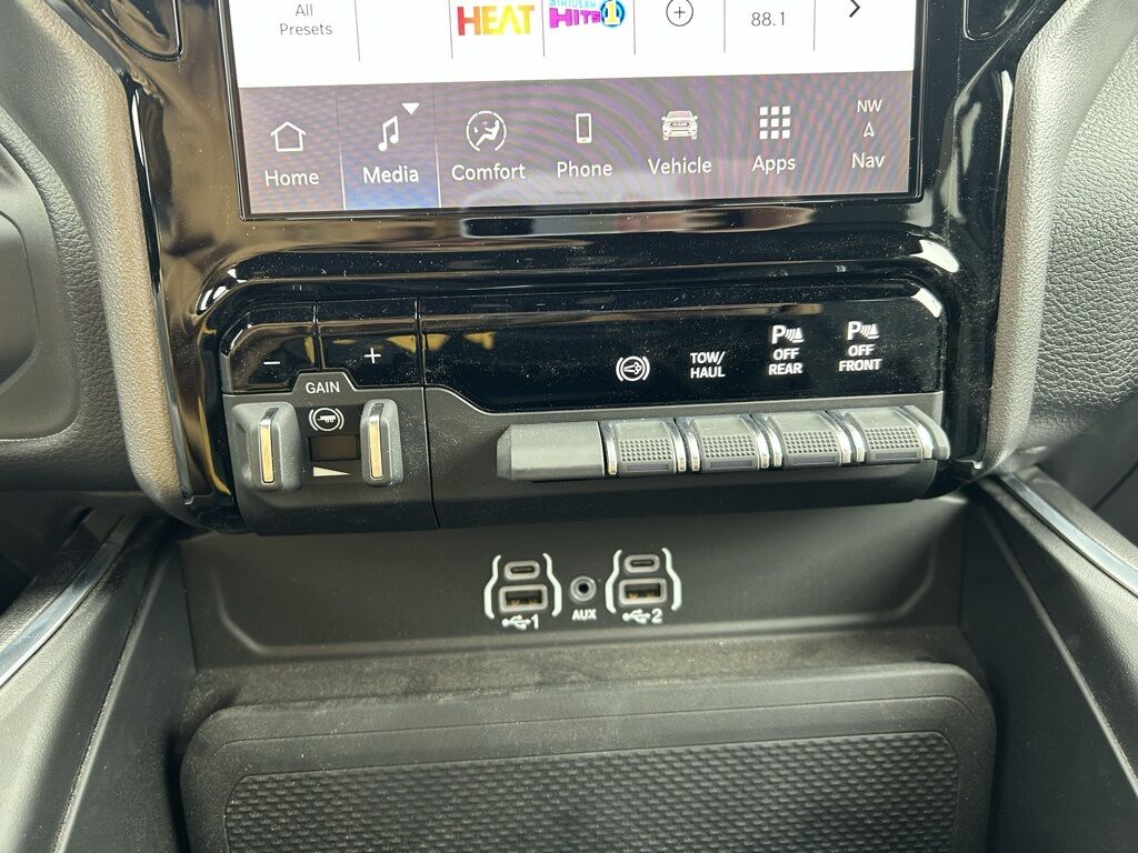 2025 Ram 3500 Big Horn Crestwood KY