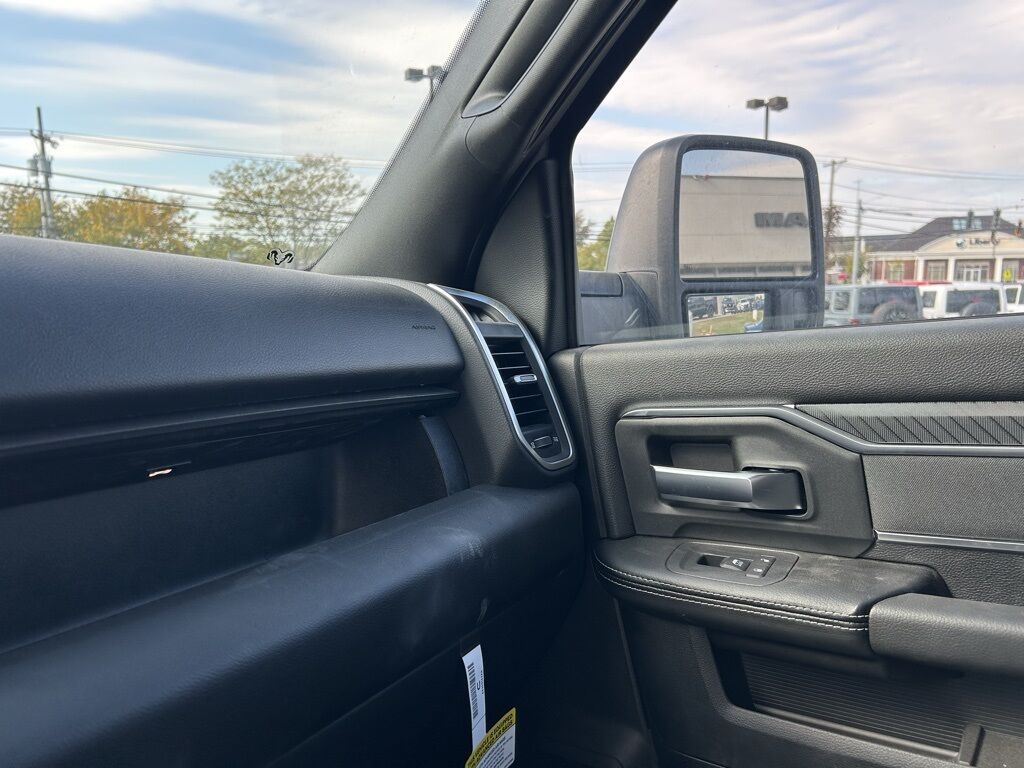2025 Ram 3500 Big Horn Crestwood KY