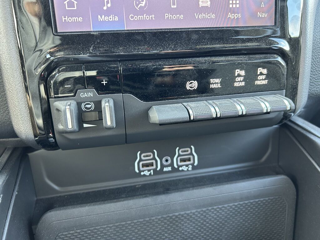 2025 Ram 3500 Big Horn Crestwood KY