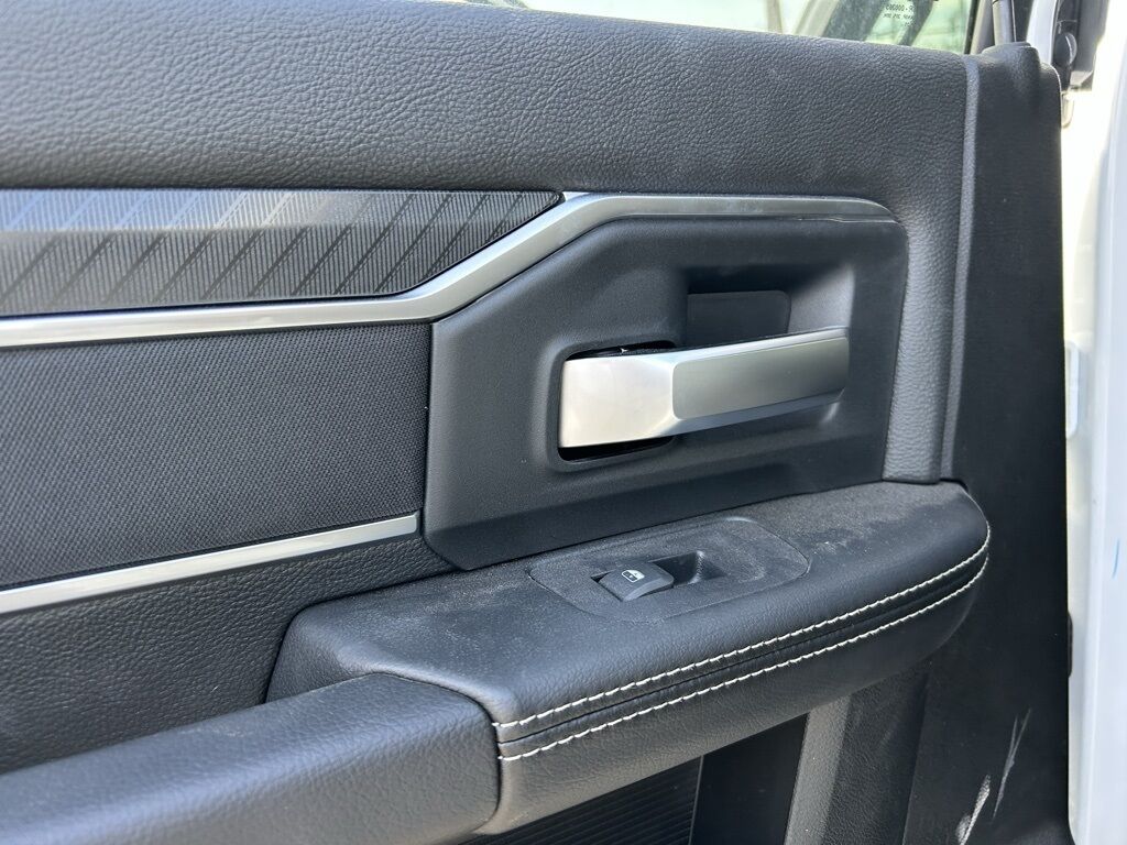 2025 Ram 3500 Big Horn Crestwood KY