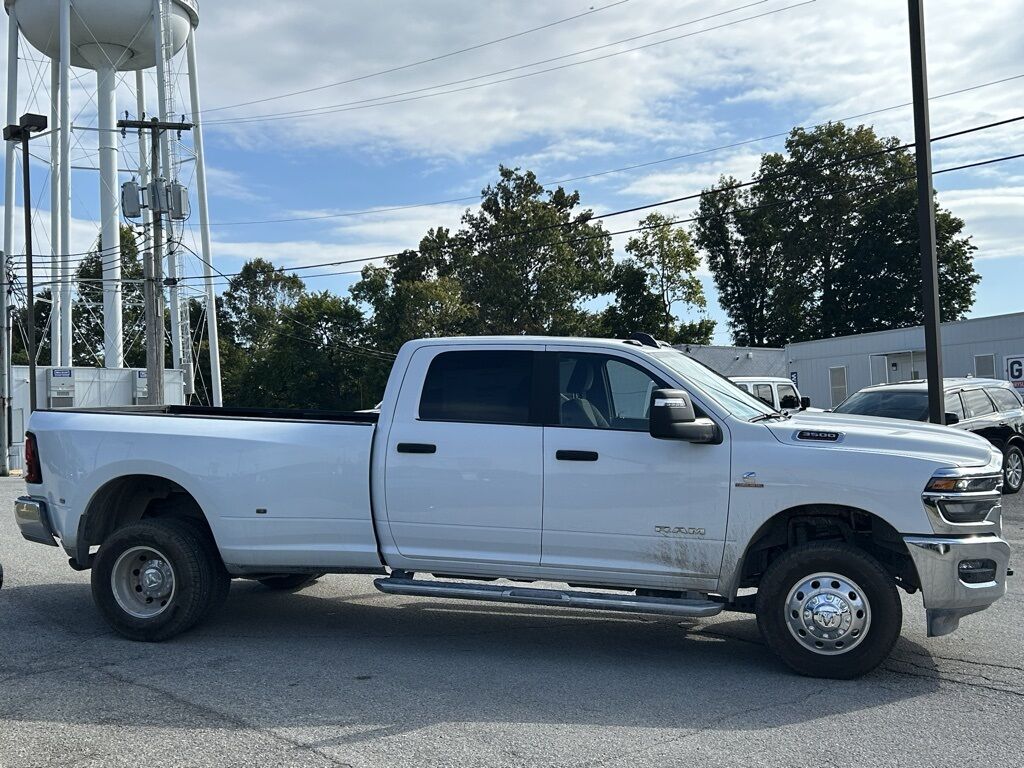 2025 Ram 3500 Big Horn Crestwood KY