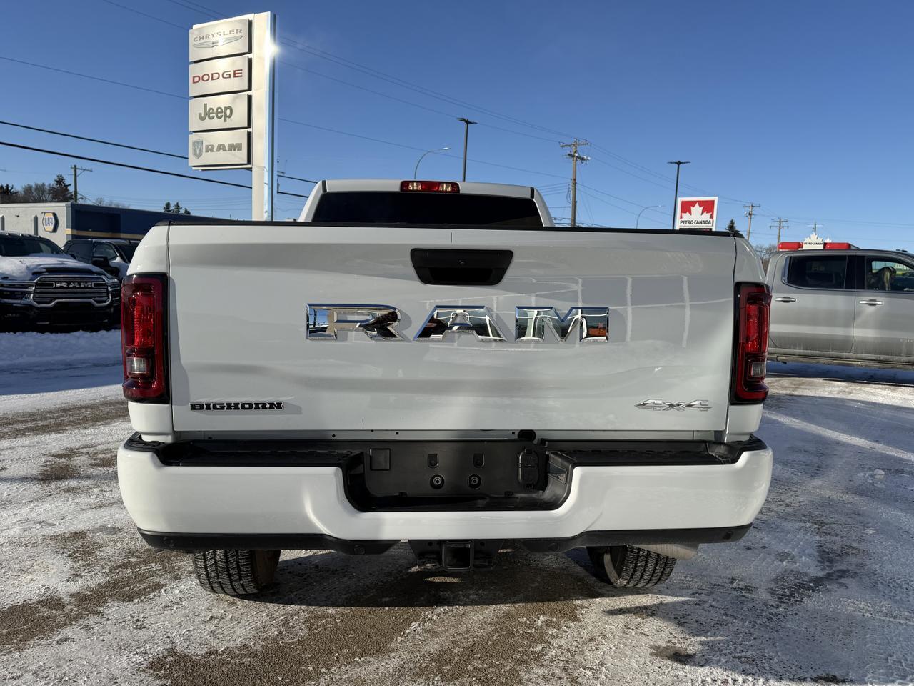 2025 Ram 3500 Big Horn Crew Cab 4X4 | 6.7L | 5th Wheel | Level 1 Equip Pkg | Box Liner | Nav | Sport Appr Pkg Redwater AB