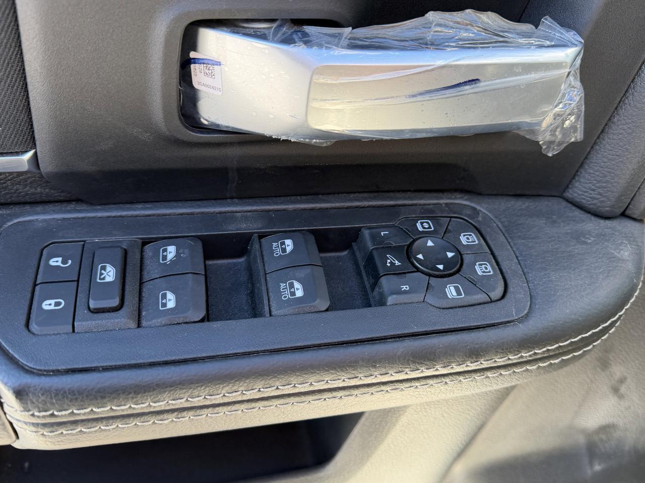 2025 Ram 3500 Big Horn Crew Cab 4X4 | 6.7L | 5th Wheel | Level 1 Equip Pkg | Box Liner | Nav | Sport Appr Pkg Redwater AB