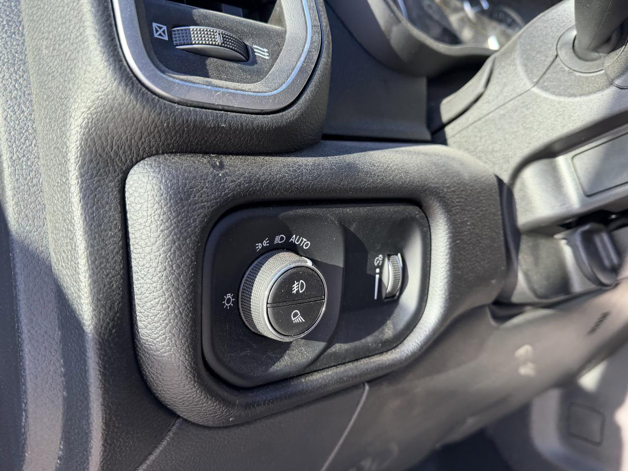 2025 Ram 3500 Big Horn Crew Cab 4X4 | 6.7L | 5th Wheel | Level 1 Equip Pkg | Box Liner | Nav | Sport Appr Pkg Redwater AB