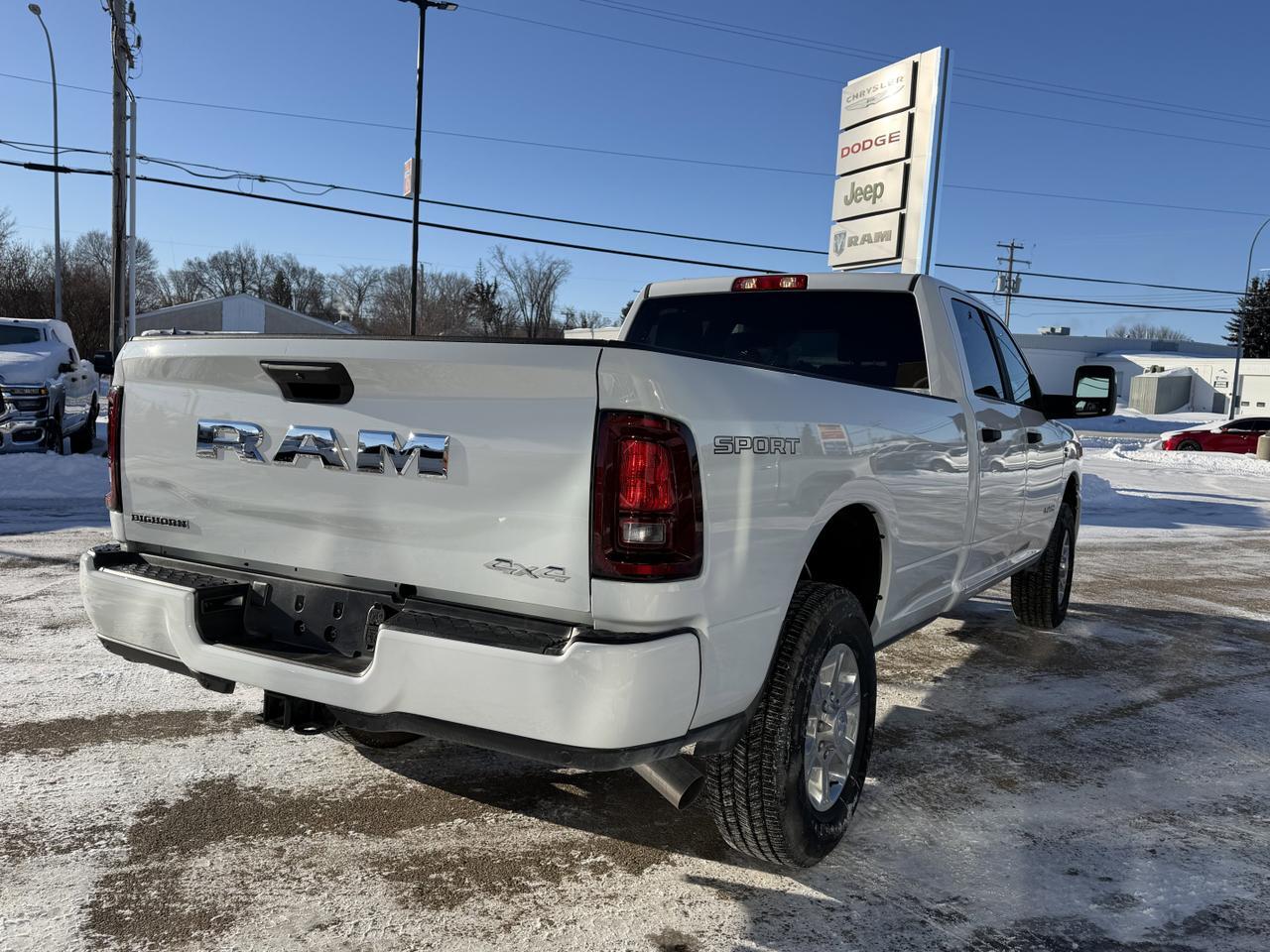 2025 Ram 3500 Big Horn Crew Cab 4X4 | 6.7L | 5th Wheel | Level 1 Equip Pkg | Box Liner | Nav | Sport Appr Pkg Redwater AB