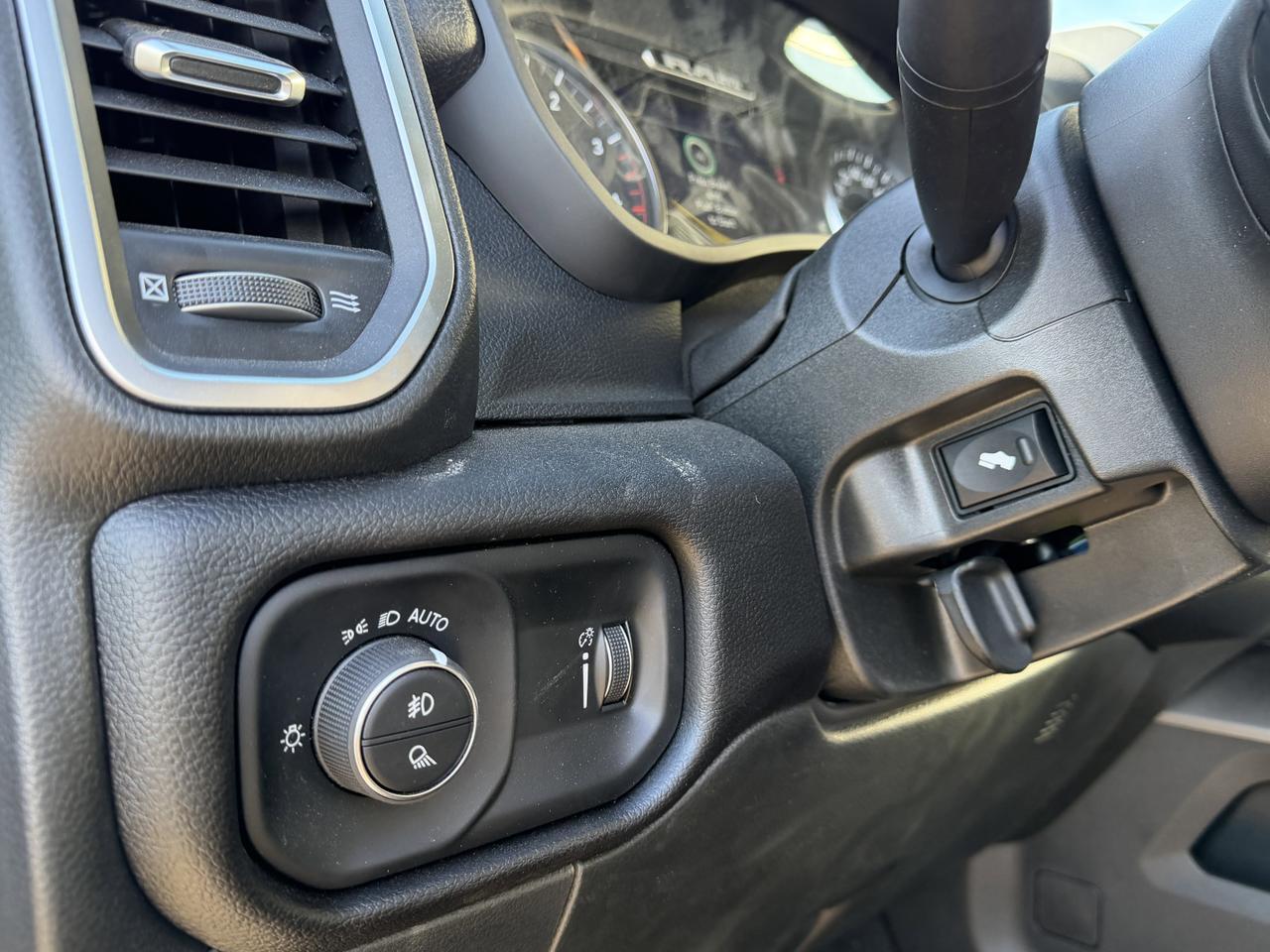 2025 Ram 3500 Big Horn Crew Cab 4x4 | Low KMs | Cummins Diesel | 12IN Display | Backup Camera | Remote Start Redwater AB