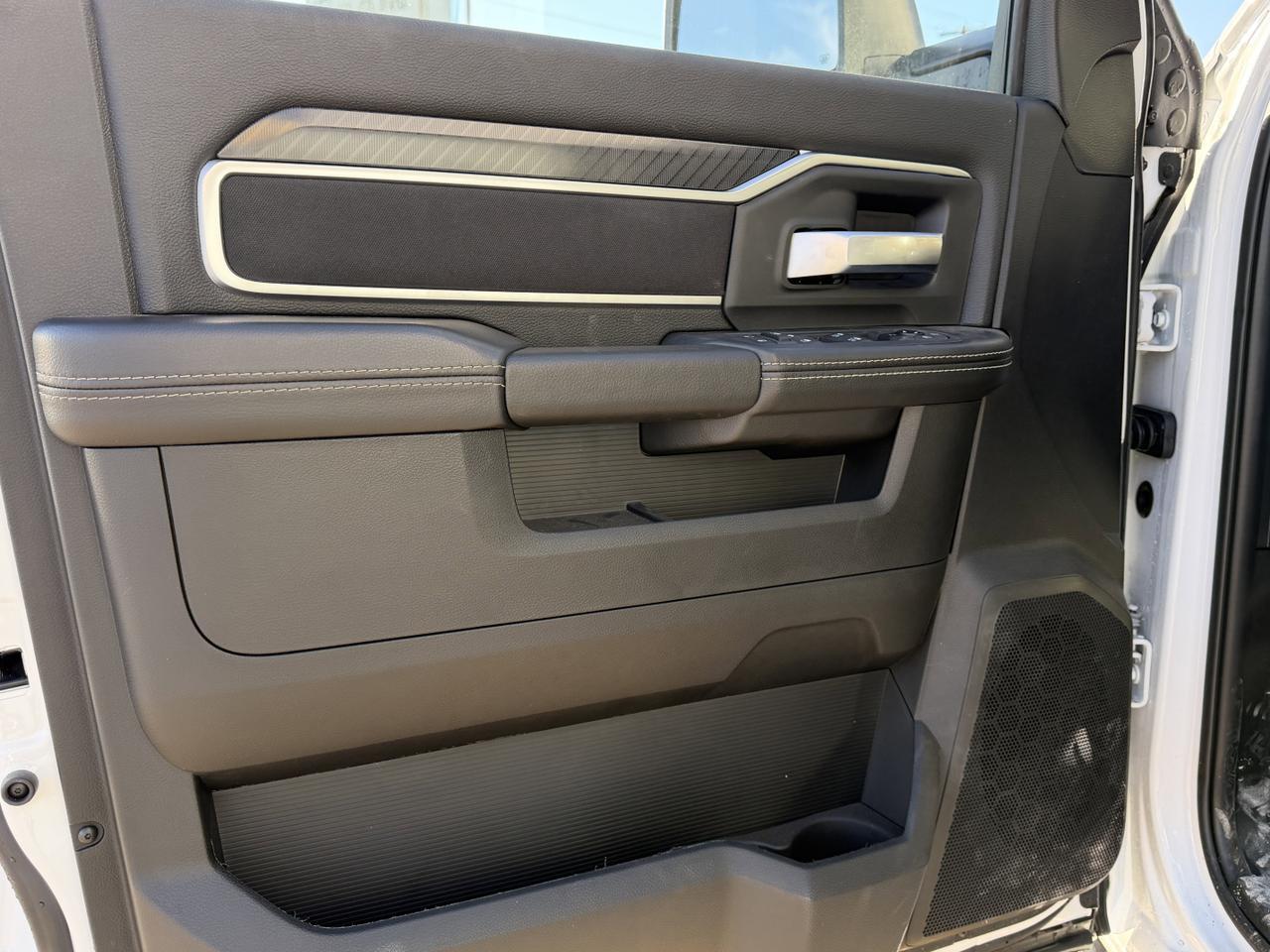 2025 Ram 3500 Big Horn Crew Cab 4x4 | Low KMs | Cummins Diesel | 12IN Display | Backup Camera | Remote Start Redwater AB