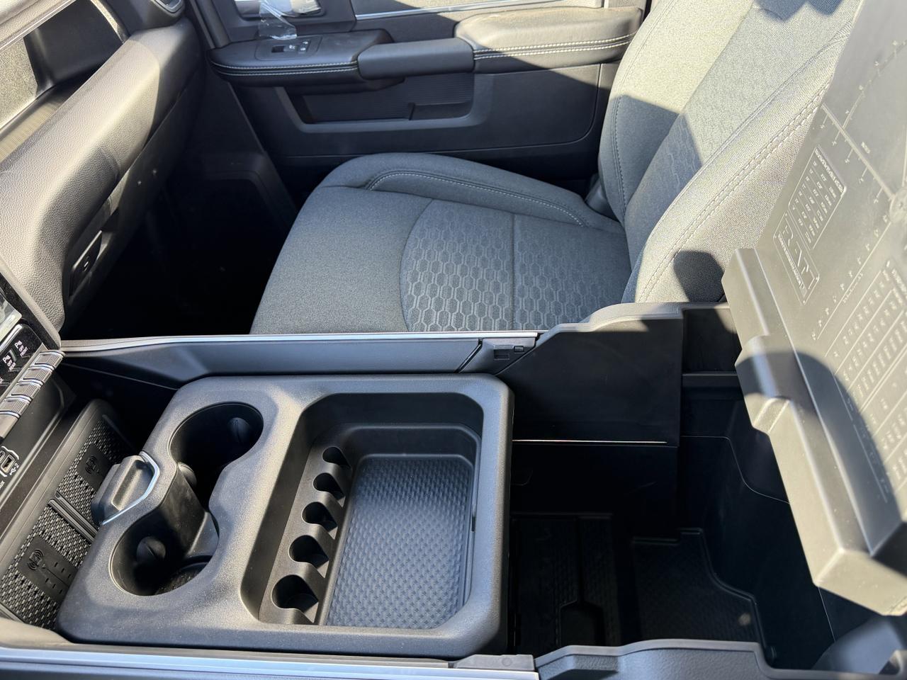 2025 Ram 3500 Big Horn Crew Cab 4x4 | Low KMs | Cummins Diesel | 12IN Display | Backup Camera | Remote Start Redwater AB