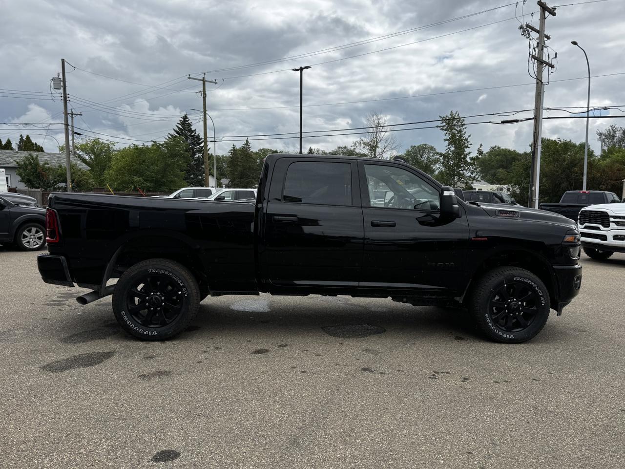 2025 Ram 3500 Big Horn Night Edition Crew Cab 4x4 | Cummins Diesel | Heated Seats | Towing | Backup Camera Redwater AB
