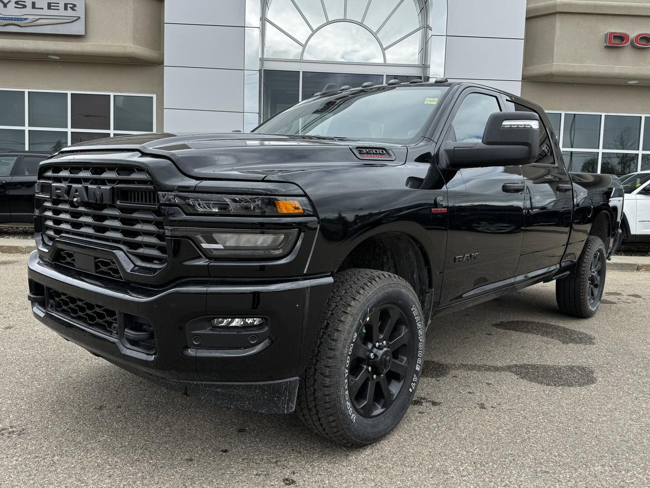 2025 Ram 3500 Big Horn Night Edition Crew Cab 4x4 | Cummins Diesel | Heated Seats | Towing | Backup Camera Redwater AB