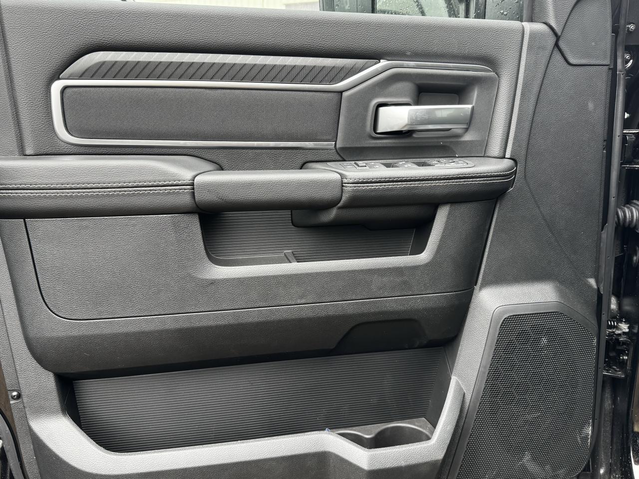 2025 Ram 3500 Big Horn Night Edition Crew Cab 4x4 | Cummins Diesel | Heated Seats | Towing | Backup Camera Redwater AB