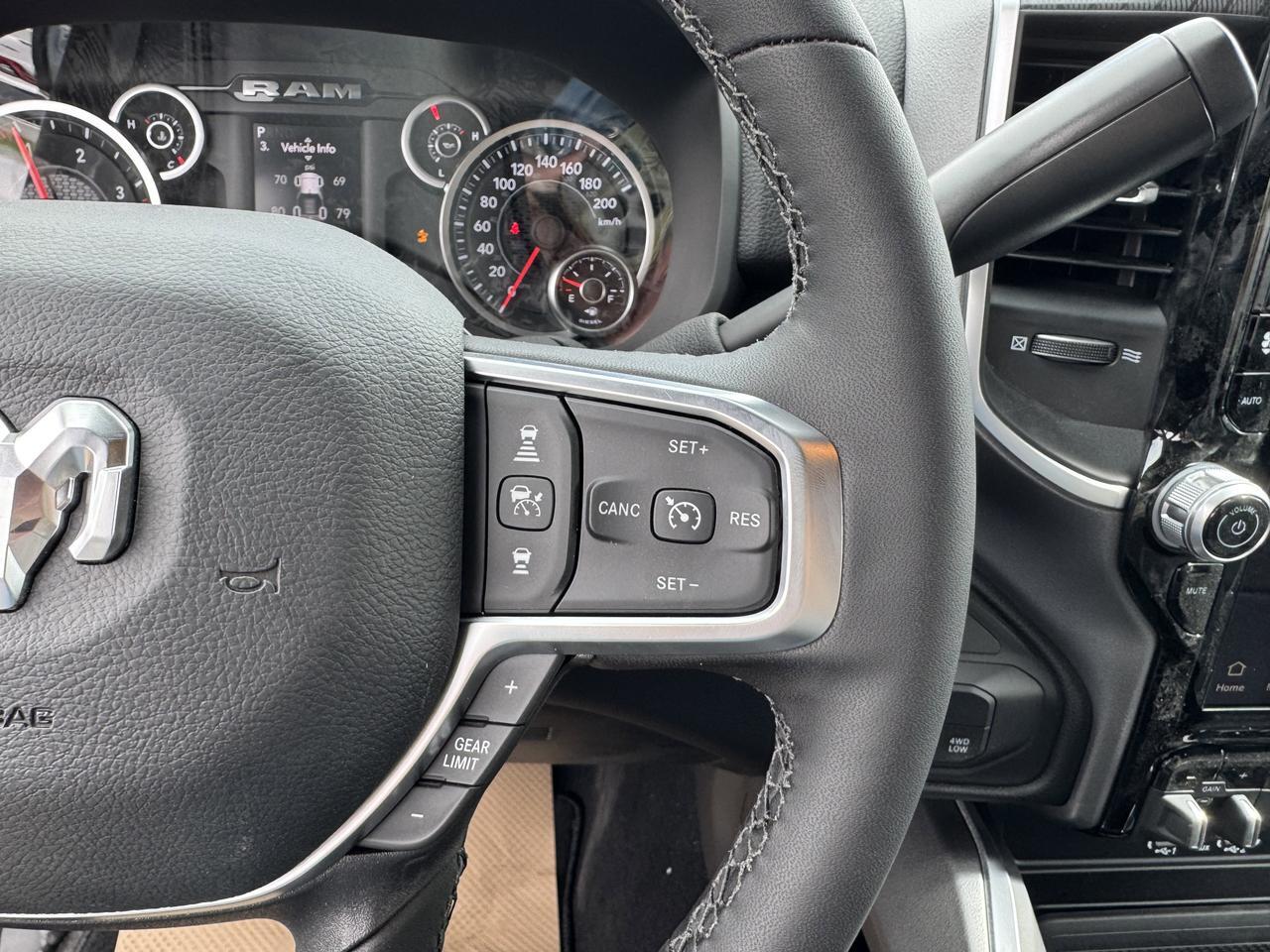 2025 Ram 3500 Big Horn Night Edition Crew Cab 4x4 | FROSTBITE | Rig Ready Ram | Heated Seats | 5th Wheel | NAV Redwater AB